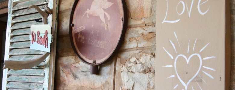 Stone Cottage in Plettenberg Bay Decor