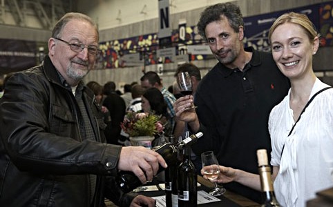 Jo'burg wine drinkers tasting white wine at the RMB WineX Festival, Sandton