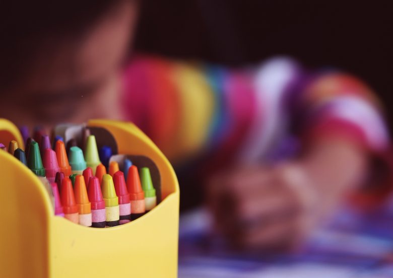 kids-crayons