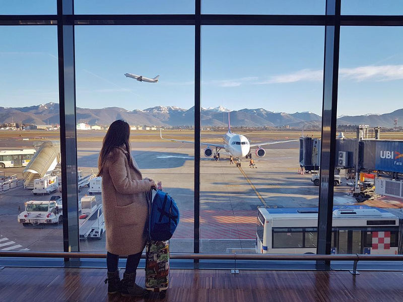 book-flights-airport-view