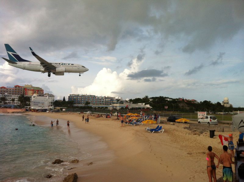 WestJet Landing Saint Maarten WestJet Landing Saint Maarten