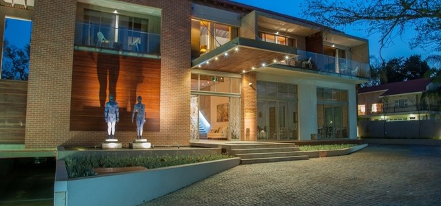 Front entrance of the Menlyn Boutique Hotel in Pretoria.