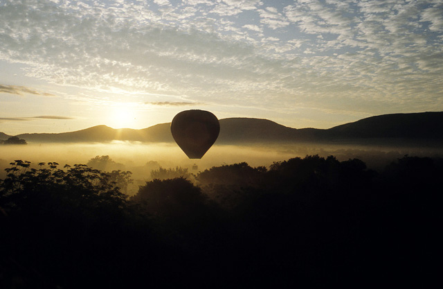 Bill Harrops Balloon Safaris