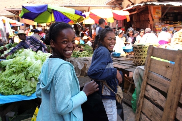 Dawn Jorgensen, Antananarivo, Girls at the Market