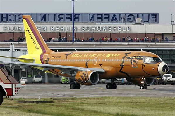 The 'Berlin Bear' - a Germanwings Airbus A319.