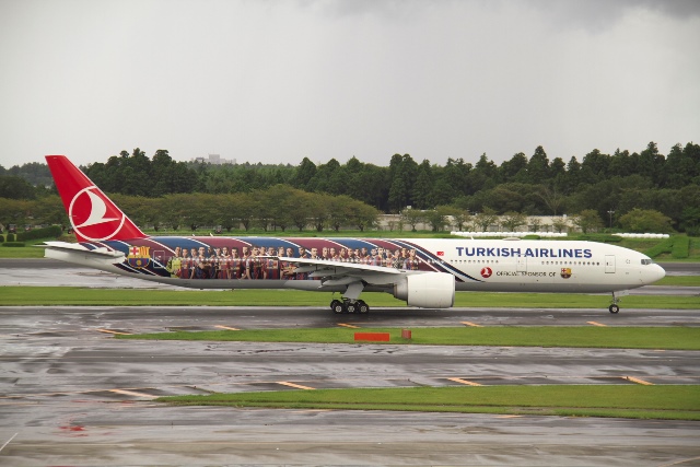 Turkish Airlines Boeing 777-3F2/ER TC-JJI 