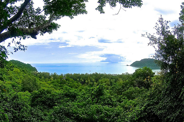 Incredible view over the gulf of Thailand from Khao Sam Roi Yot National Park