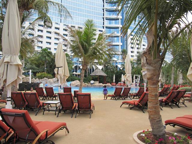 Jumeirah Beach Hotel Swimming Pool