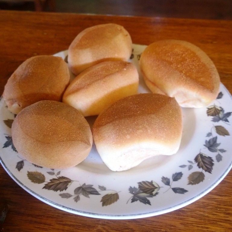 Philippine bread rolls