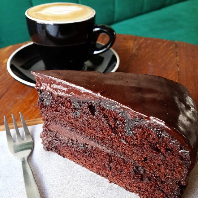 chocolate cake at honest chocolate