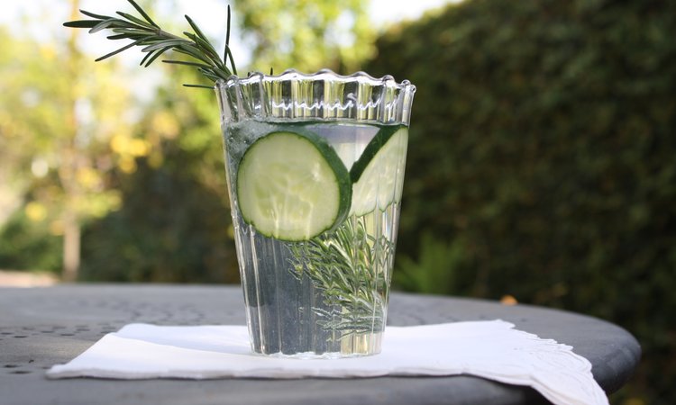 cucumber and rosemary cocktail