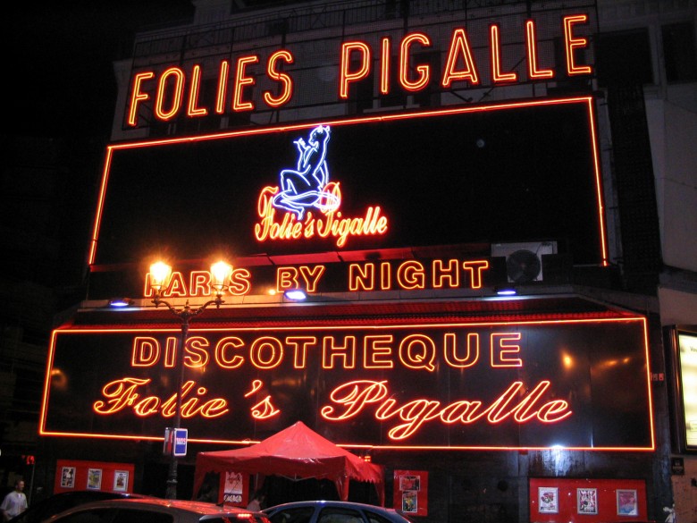 2-Folies-Pigalle