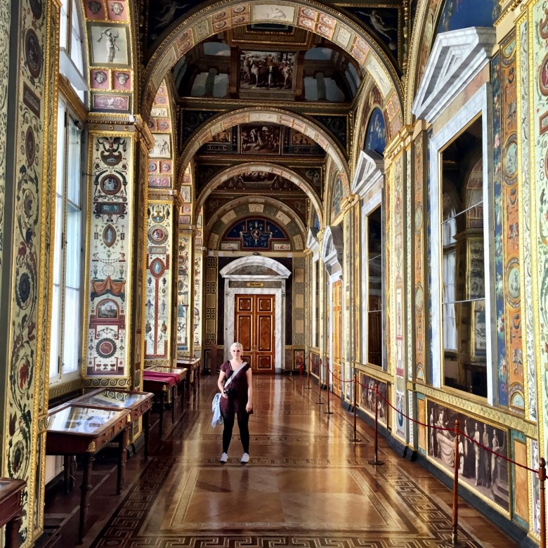 9 Inside the Hermitage Museum (1280x1280)