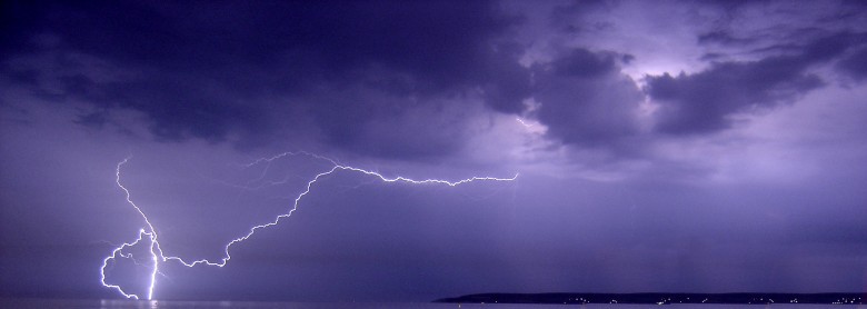 Wide_lightning