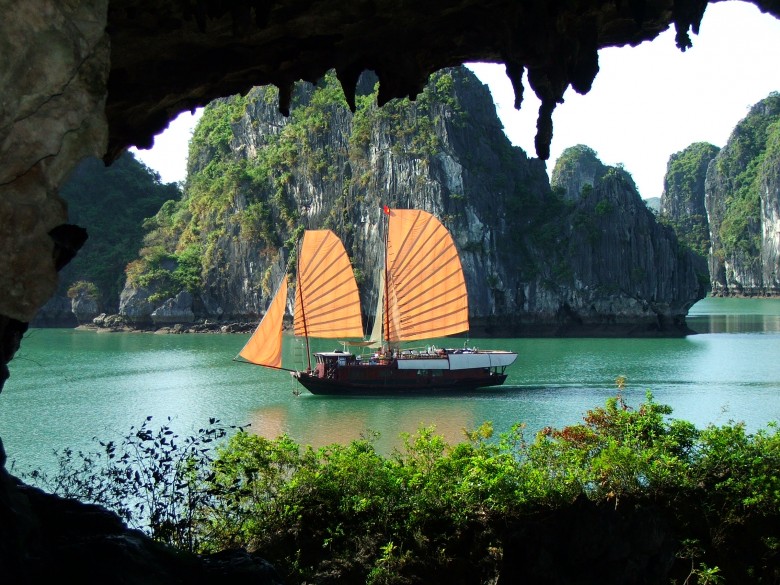 Halong-Bay1