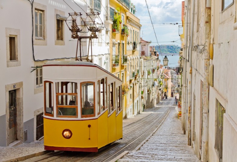 lisbon street car