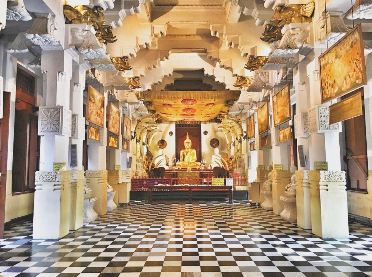 temple of the tooth, sri lanka