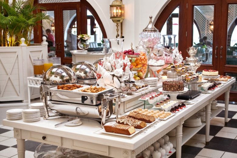 OYSTER box HIGHtea TABLE