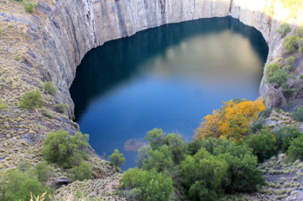 The world famous Big Hole.