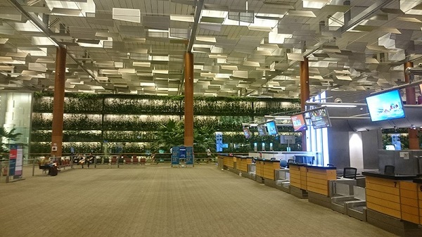 Singapore Airport 600x337