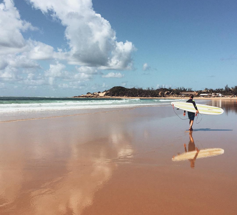 surfing in mozambique