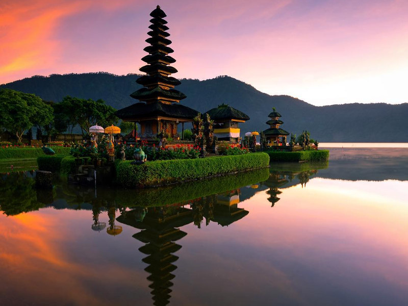 Ulun Danu Temple Bali