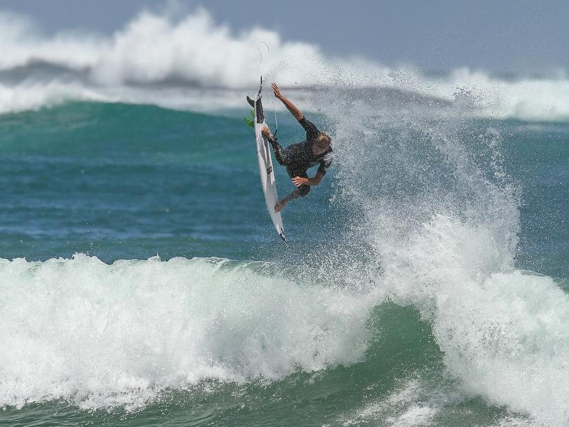 south reefs surfing and kitesurfing in zanzibar