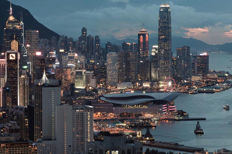 nightlife-best-time-to-visit-hong-kong