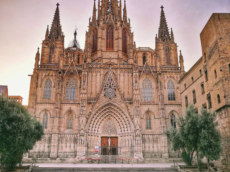 best-time-to-visit-spain-cathedral