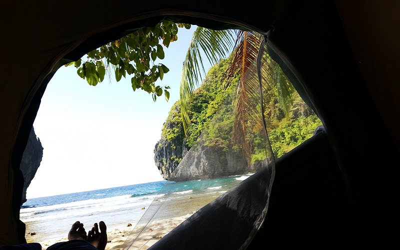 Camping on a secluded island close to Coron