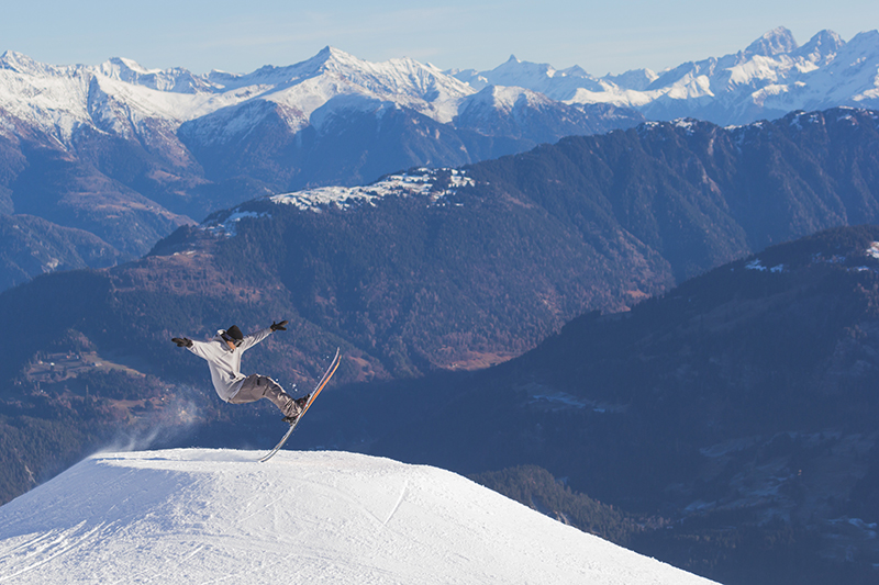 The Ultimate Guide to Skiing in Switzerland