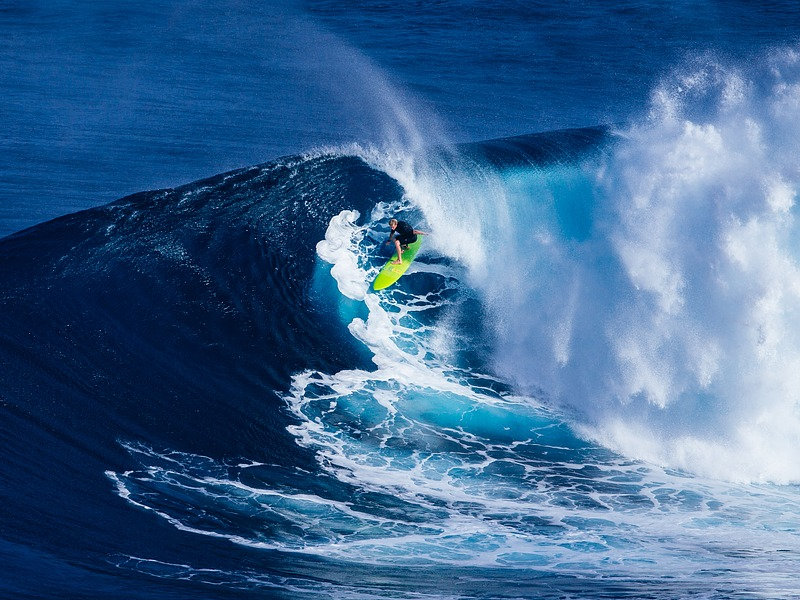 Maldives Surfing