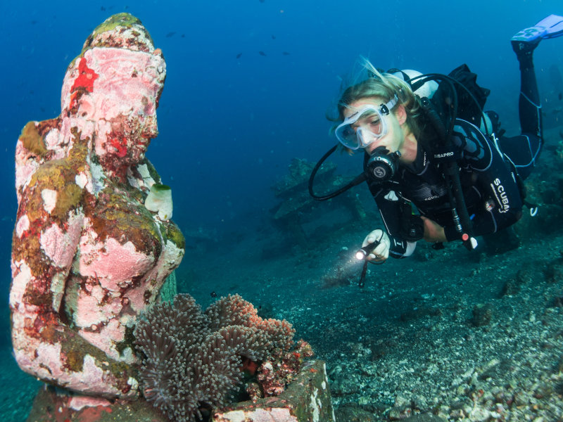 Diving in Bali