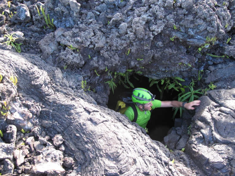 guide coming out of the tunnel reunion island