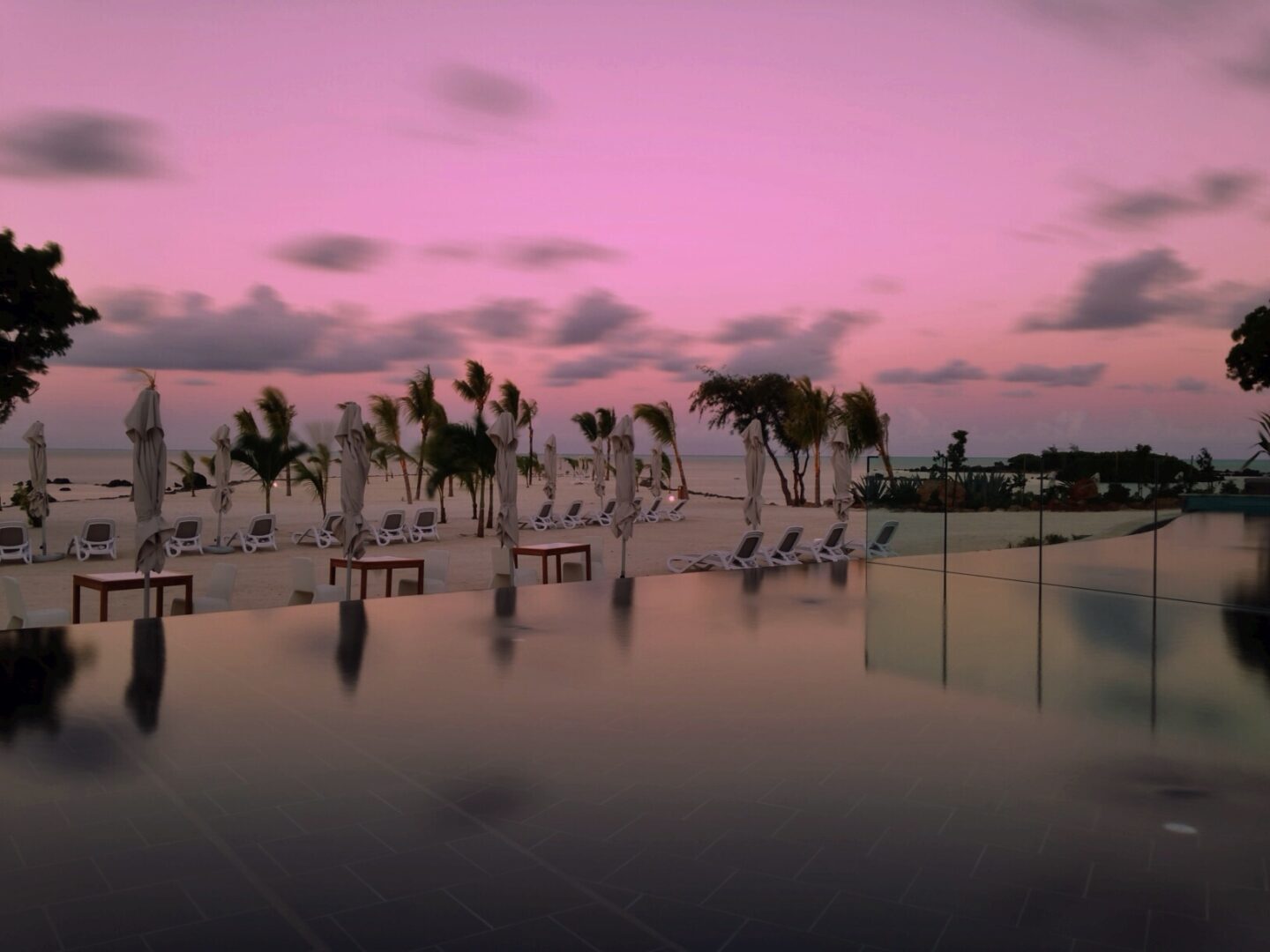 2 Centara Grand Azuri Sunset