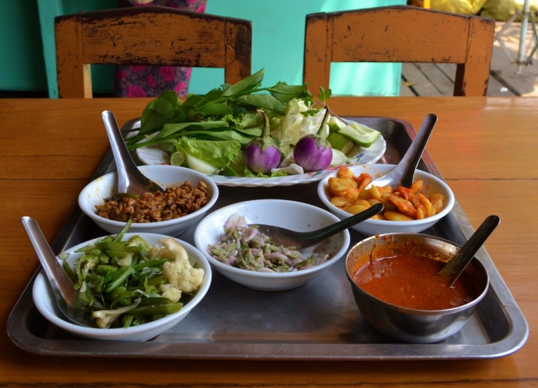 Fresh vegetables and a fish-based sauce for lunch in Katha Burmese cuisine (1280x923)