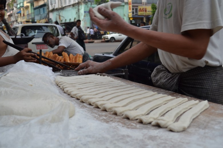 Making the dough for the fried e kya kway DSC_1208 (1280x853)