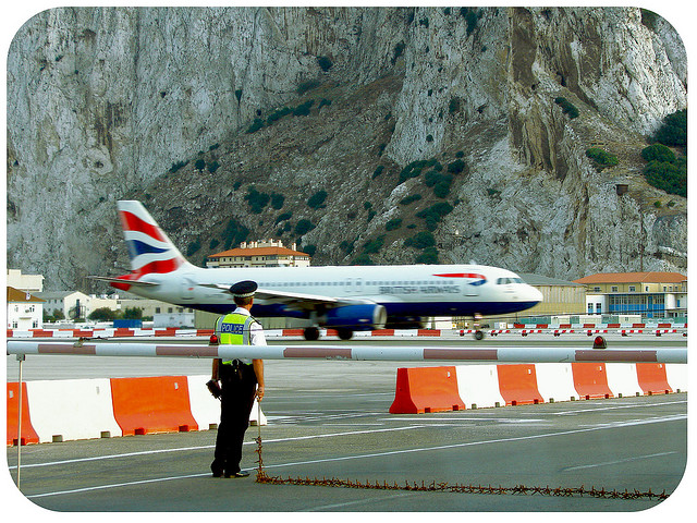 Gibraltar Aiport paraquenoseolvide Plane at Gibraltar airport crossing the road