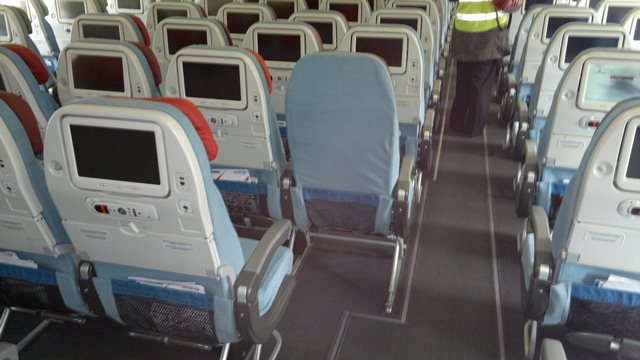 Row 37 A330-300 Row 37 A330-300
