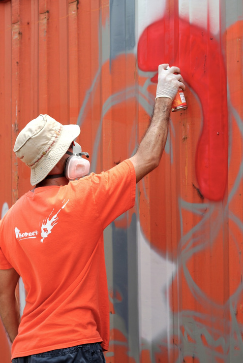 Street Artists bring their art to life at the Festival.