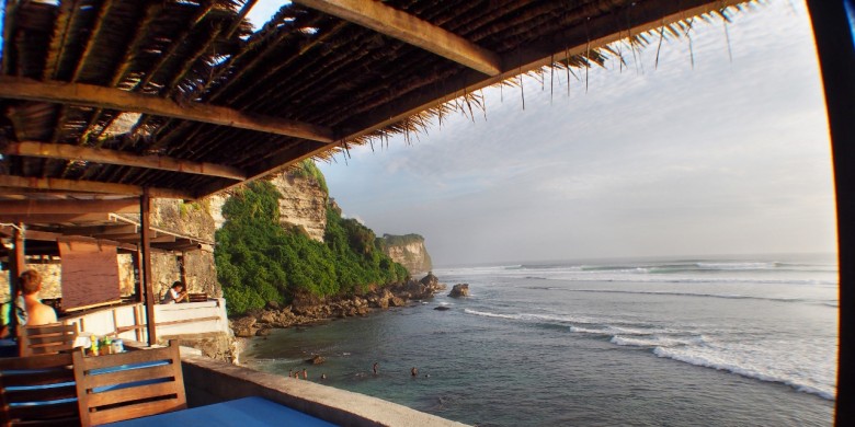 Seaside Dining at Uluwathu Seaside Dining at Uluwathu