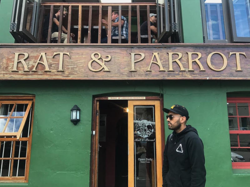 trendy scene at rat & parrot things to do in grahamstown