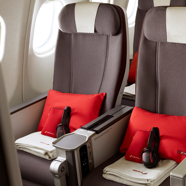 Iberia Airlines Morelegroom2