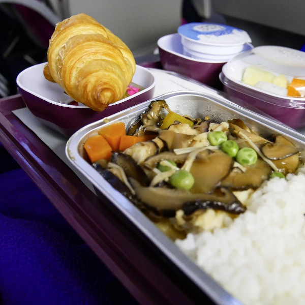 AlMasria Universal Airlines Almasria cuisine