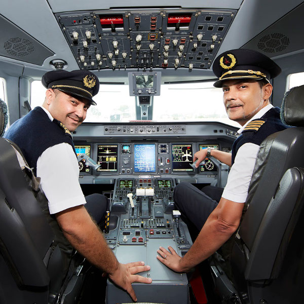 LAM Mozambique Airlines Pilots