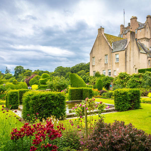 Aberdeen flowers green lawns