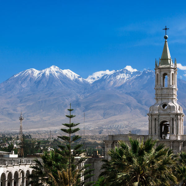 Arequipa church building volcano background