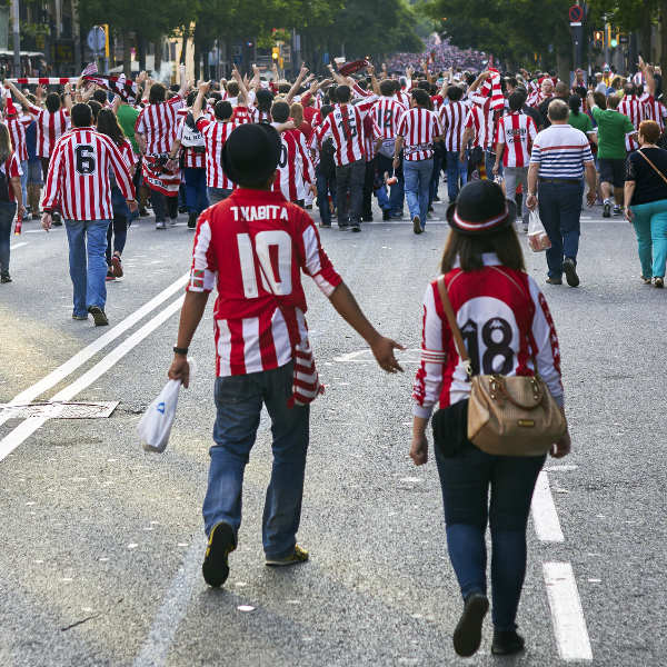 Bilbao football crowd walking