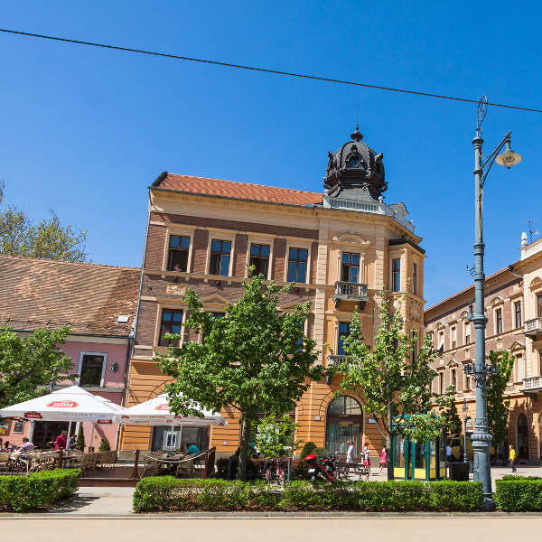 Debrecen debrecen restaurants along kossuth square