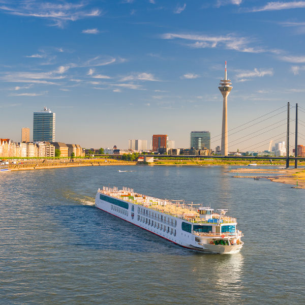 Düsseldorf dusseldorf boat on rhine river